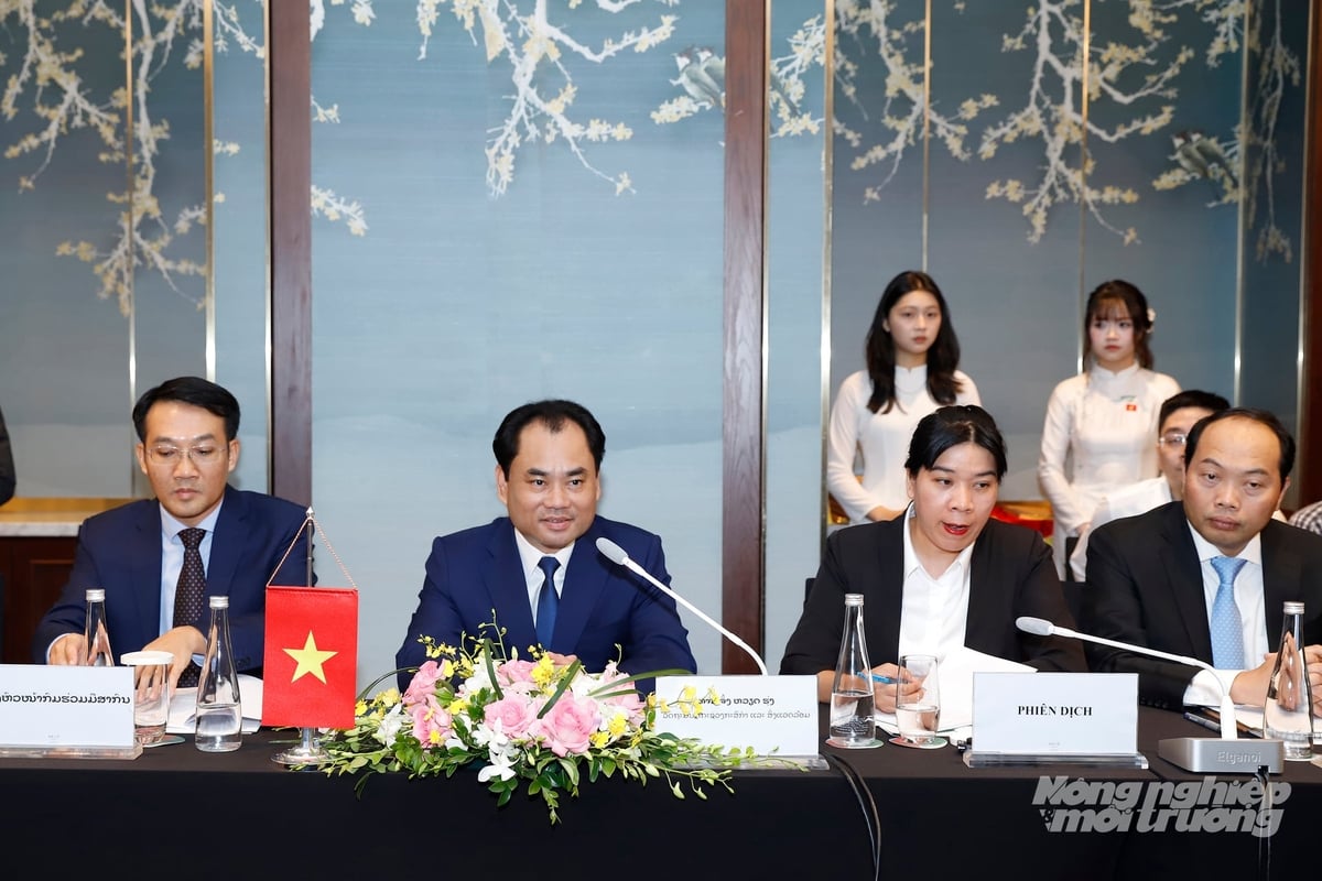 Bộ trưởng Trịnh Việt Hùng phát biểu tại buổi làm việc chiều 14/7. Ảnh: Khương Trung.