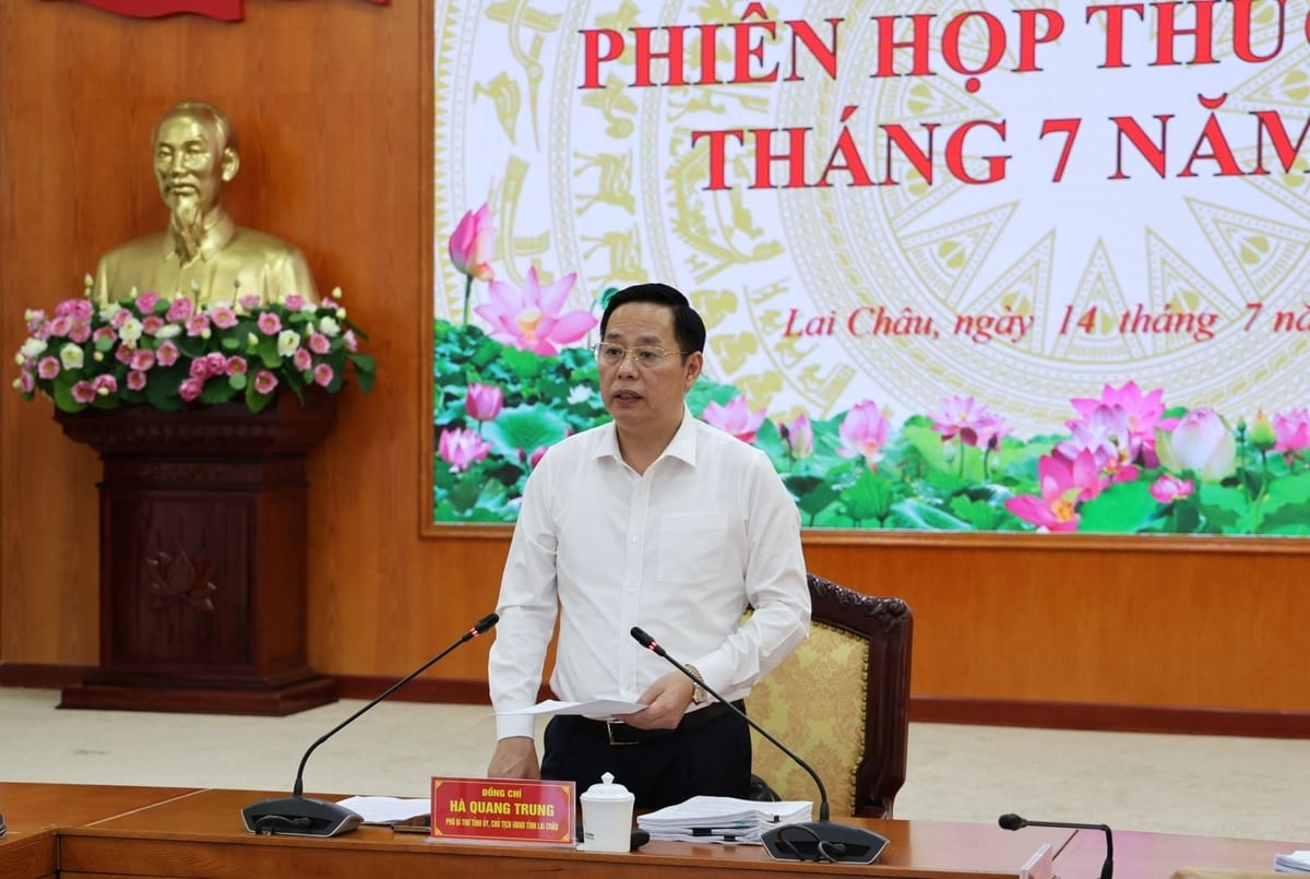 Về nhiệm vụ tháng 8 và các tháng cuối năm, Chủ tịch UBND tỉnh Lai Châu đề nghị các cơ quan, đơn vị theo chức năng, nhiệm vụ nêu cao vai trò của người đứng đầu thực thi nhiệm vụ, phấn đấu hoàn thành mục tiêu, kế hoạch tăng trưởng kinh tế đã đề ra. Ảnh: Nguyễn Chanh.