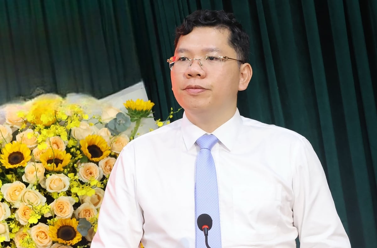 Ông Hoàng Nguyên Dinh - Phó Chủ tịch UBND TP.HCM làm Trưởng Ban Chỉ đạo triển khai thực hiện tăng cường đẩy mạnh công tác đo đạc, lập bản đồ địa chính, lập hồ sơ địa chính và hoàn thành cơ sở dữ liệu quốc gia về đất đai trên địa bàn thành phố. Ảnh: Phượng Châu.