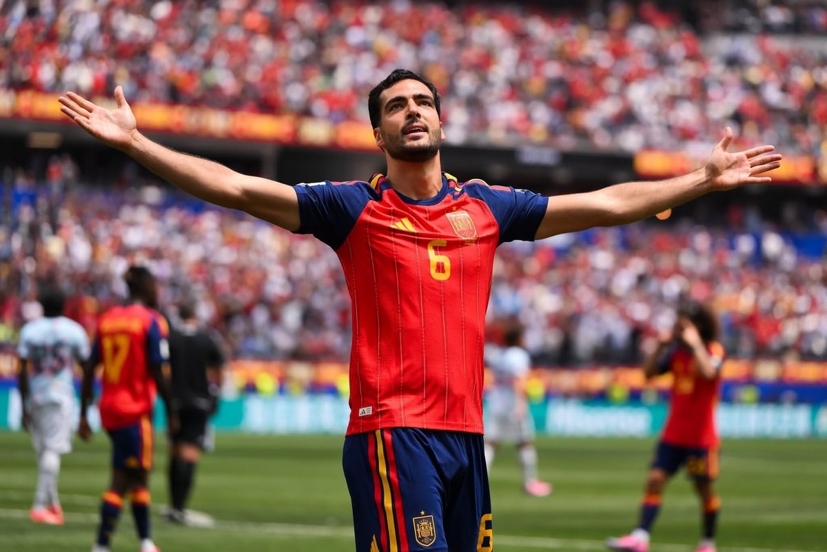 Tiền vệ M.Merino luôn mang đến đột biieens trong lối chơi cho Tây Ban Nha. Ảnh: FIFA.