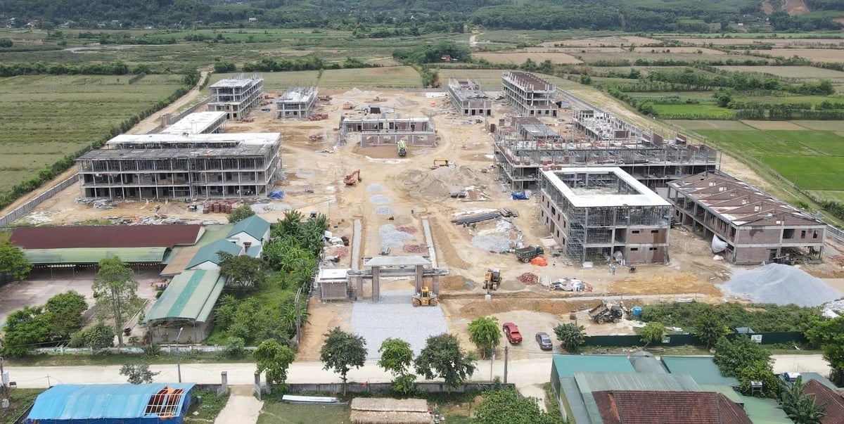 Dự kiến trường liên cấp xã Môn Sơn sẽ kịp hoàn thành, đưa vào sử dụng trước khi năm học mới triển khai. Ảnh: Ngọc Linh. 