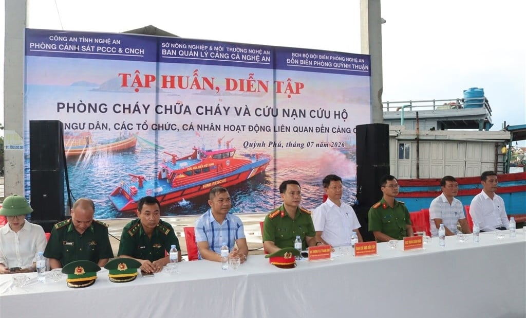 Đại biểu tham dự chương trình. Ảnh: Hữu Tình.