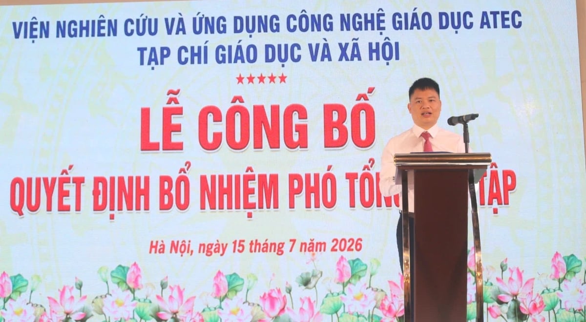 Nhà báo Vũ Đình Thơm phát biểu nhận nhiệm vụ. Ảnh: Thủy Nhi.
