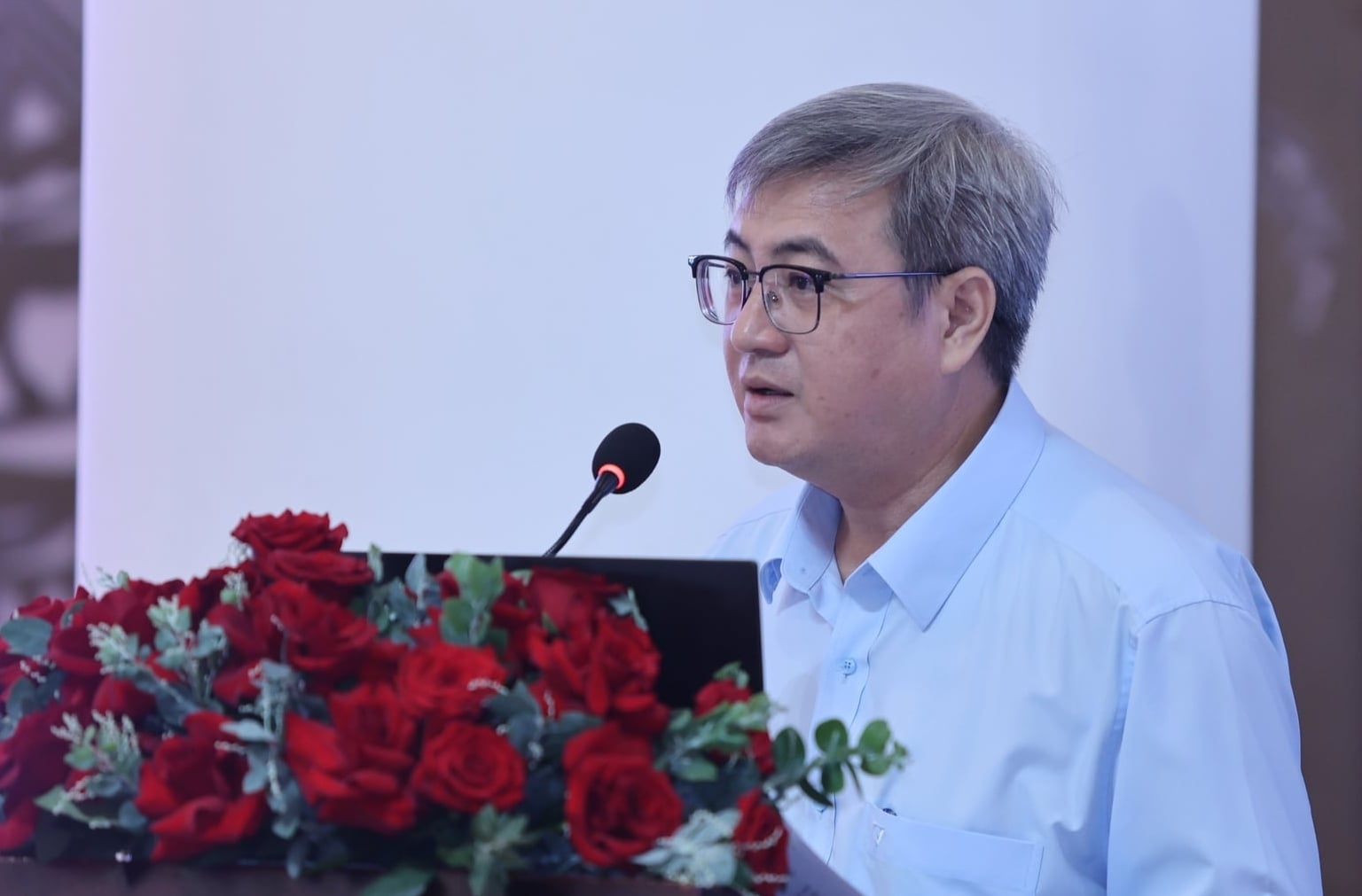 Ông Võ Văn Công, Phó Giám đốc Sở Nông nghiệp và Môi trường Khánh Hòa phát biểu tại hội thảo. Ảnh: Đ.T.