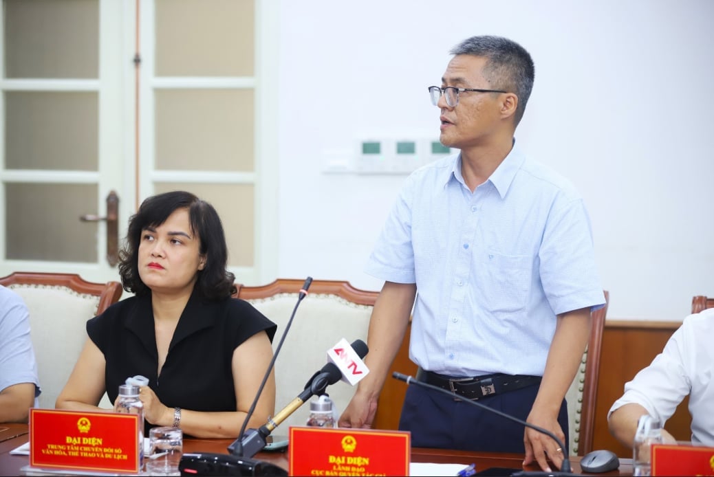 Ông Phạm Thanh Tùng, Phó trưởng Phòng Quản lý và Hợp tác quốc tế về Quyền tác giả, Quyền liên quan, Cục Bản quyền tác giả phát biểu tại họp báo. Ảnh: Cổng TTĐT Bộ VHTTDL.