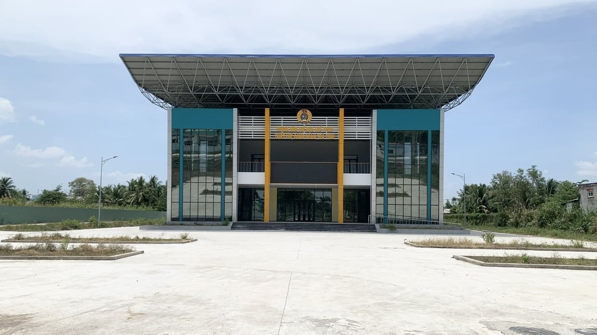 Trung tâm thể dục thể thao Thiết chế công đoàn Trà Vinh chưa được đưa vào sử dụng sau sáp nhập tỉnh. Ảnh: Hồ Thảo.