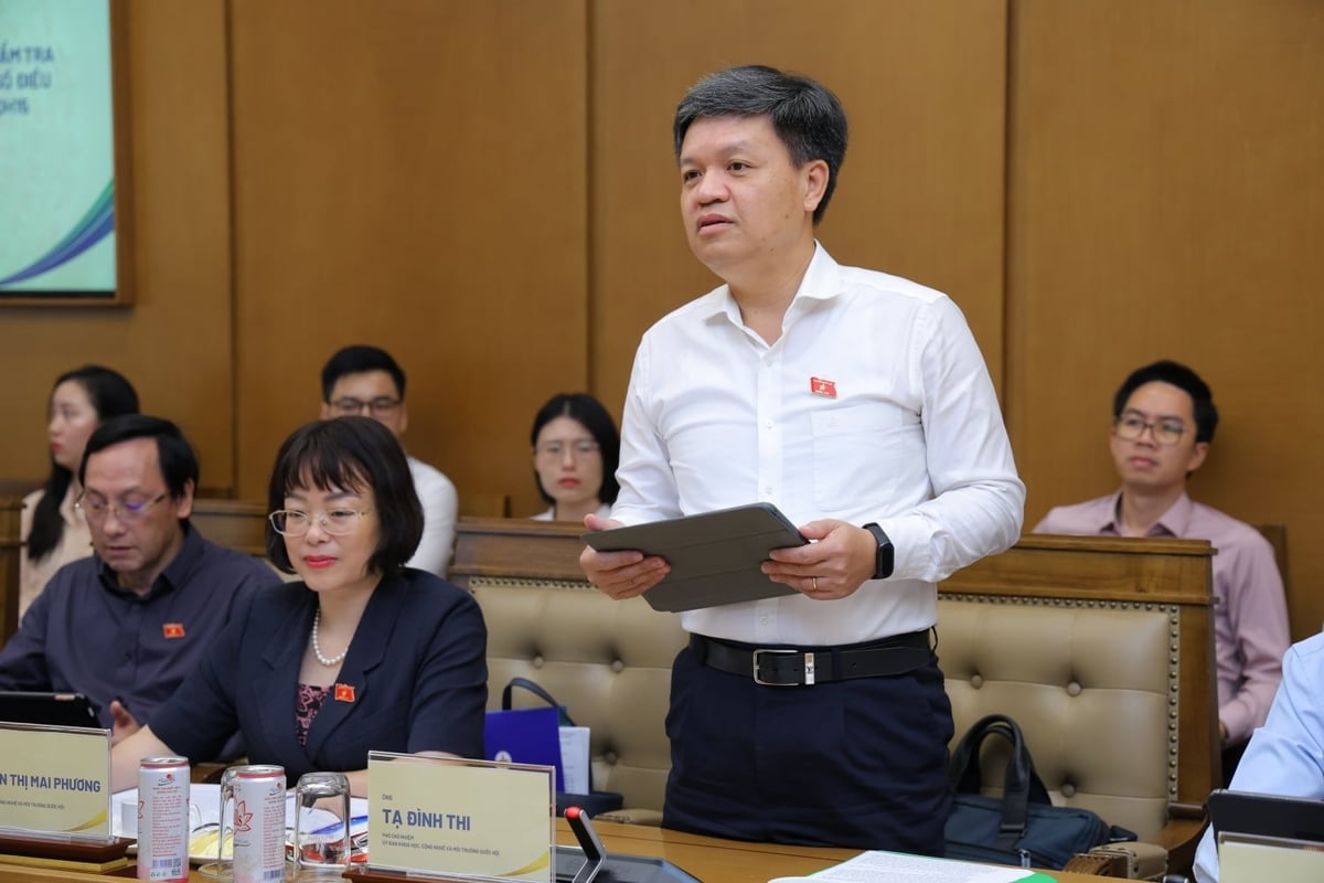 Ông Tạ Đình Thi, Phó Chủ nhiệm Ủy ban Khoa học, Công nghệ và Môi trường của Quốc hội nhấn mạnh, các kiến nghị của Petrovietnam sẽ được tổng hợp đầy đủ để phục vụ công tác thẩm tra dự án Luật sửa đổi, bổ sung một số điều của Luật Điện lực. Ảnh: Petrovietnam.