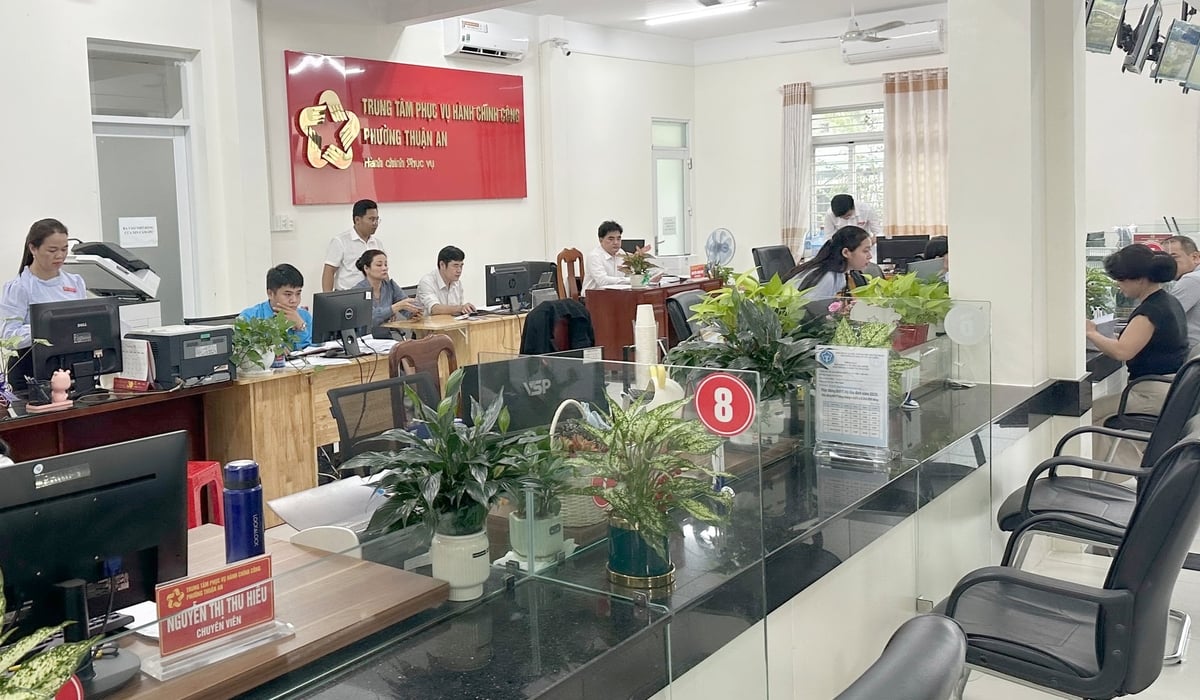 Nâng cao chất lượng giải quyết thủ tục hành chính tại Trung tâm Phục vụ hành chính công phường Thuận An, TP.HCM. Ảnh: Tường Tú.