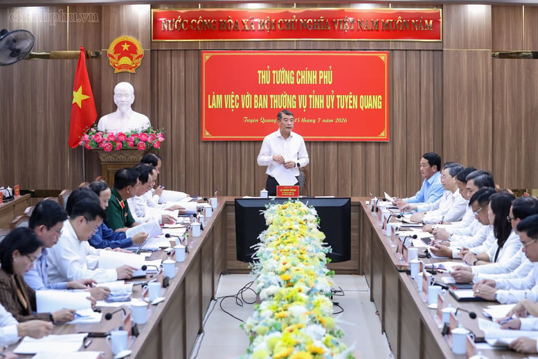 Thủ tướng Chính phủ Lê Minh Hưng làm việc với Ban Thường vụ Tỉnh ủy Tuyên Quang. Ảnh: VGP/Nhật Bắc.