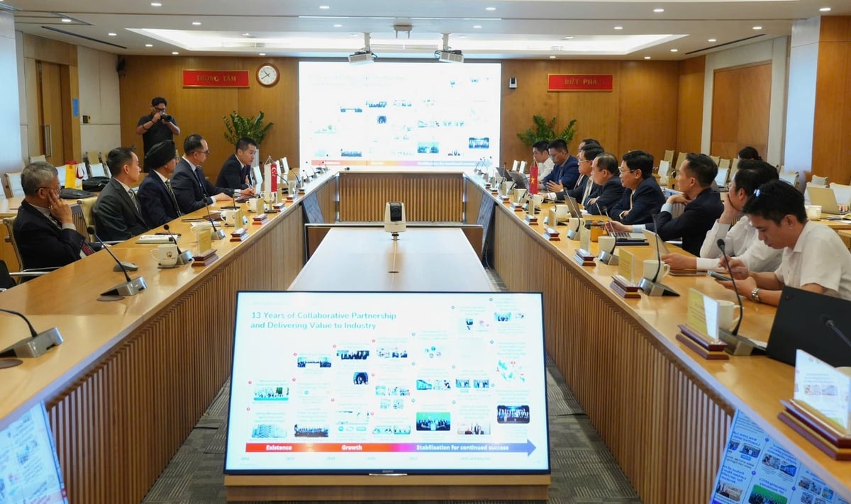 Bộ KHCN làm việc với các cơ quan về đề xuất thành lập Trung tâm nghiên cứu sản xuất tiên tiến Việt Nam. Ảnh: Bộ KHCN.