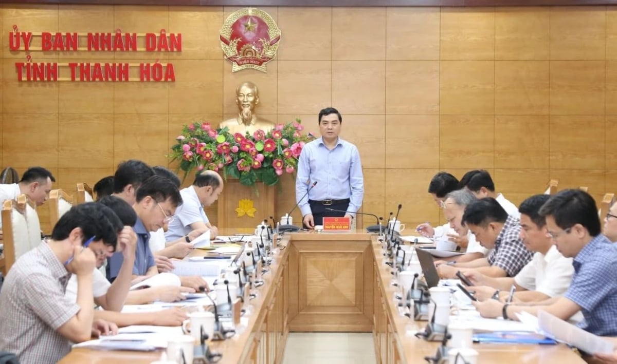 Hội nghị báo cáo kế hoạch tăng trưởng kinh tế 6 tháng cuối năm 2026 chiều ngày 15/7. Ảnh: Báo Thanh Hóa.