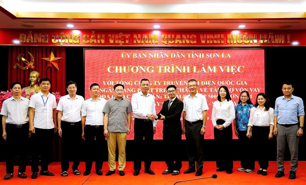 UBND tỉnh Sơn La cam kết đồng hành cùng EVNNPT và ADB để đảm bảo tiến độ triển khai 2 dự án. Ảnh: EVNNPT.