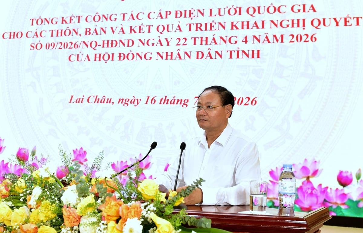 Theo Bí thư tỉnh ủy Lai Châu Lê Minh Ngân, bảo đảm mọi người dân được tiếp cận nguồn điện an toàn, ổn định, bền vững không chỉ là nhiệm vụ phát triển kinh tế - xã hội mà còn là trách nhiệm chính trị, thể hiện sự quan tâm của Đảng và Nhà nước. Ảnh: Nguyễn Chanh.