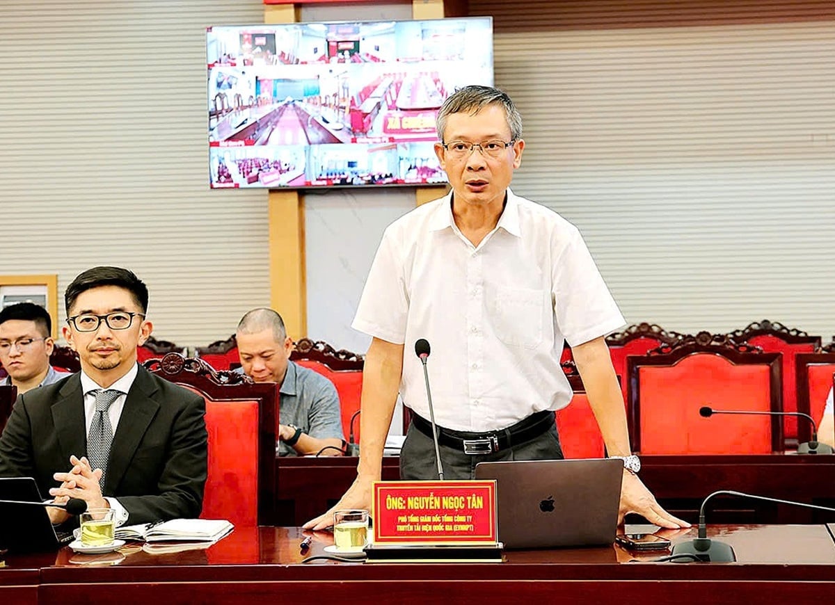 Phó Tổng Giám đốc EVNNPT Nguyễn Ngọc Tân phát biểu tại buổi làm việc. Ảnh: EVNNPT.