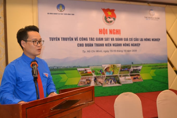 2-155043_126.jpg Anh Lê Thành Công, Bí thư Đoàn Thanh niên Bộ NN&PTNT phát biểu khai mạc Hội nghị. Ảnh: Trần Trung.