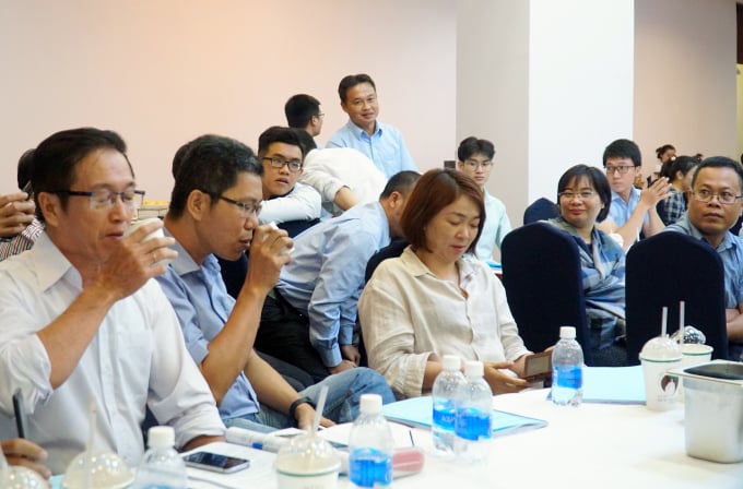 666-154156_585.jpg Thưởng thức cà phê ngay sau khi pha chế tại lớp tập huấn. Ảnh: Nguyễn Thủy.