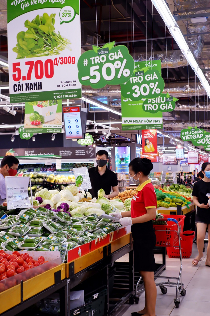 vinmart--1-110018_188.jpg Hàng hóa tươi ngon phục vụ người tiêu dùng tại VinMart.