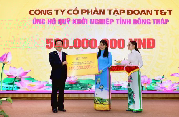 T@T Group ủng hộ Quỹ khởi nghiệp tỉnh Đồng Tháp