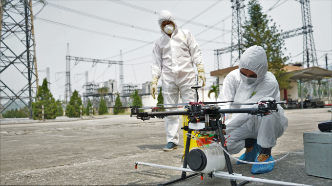 PTC2 sử dụng Rồng lửa 2, phiên bản Rồng y tế để triển khai phun thuốc khử khuẩn tại Trạm biến áp 500kV Đà Nẵng