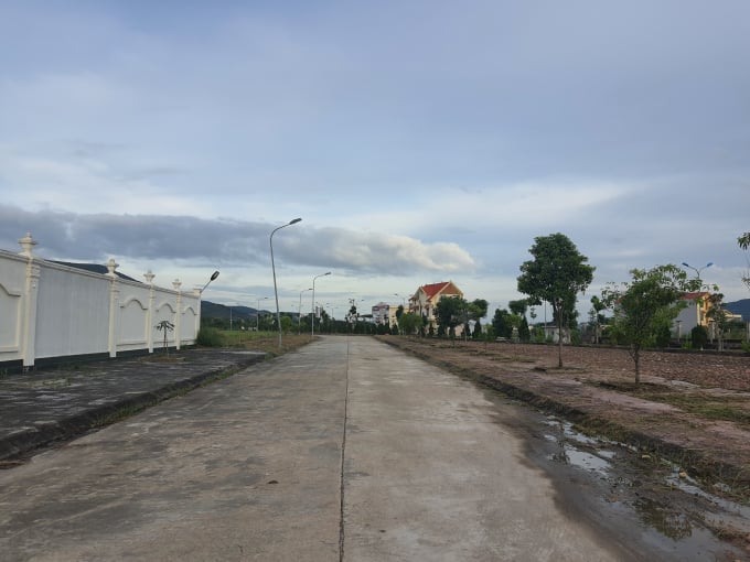 hoi-sinh-cac-du-an-cua-tap-doan-xuan-lam-tai-uong-bi-200201_200.jpg Một trong hai dự án bất động sản của Tập đoàn Xuân Lãm tại Uông Bí đang được 'hồi sinh'
