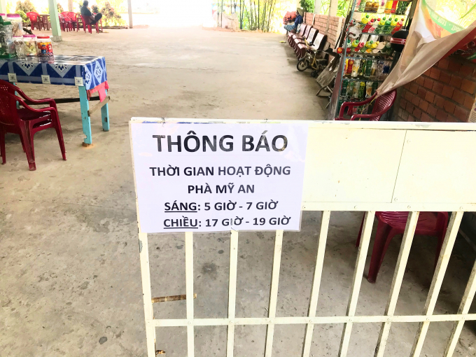 img_5436-143200_174.jpg Phà Mỹ An - Phú Đa chỉ được hoạt động theo khung giờ nhất định gây khó khăn cho người dân. Ảnh: Minh Đảm.