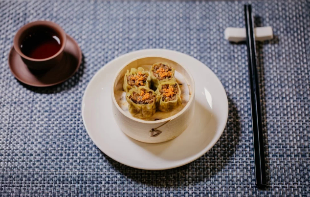 Công ty đặt mục tiêu sẽ bán sản phẩm đầu tiên là bánh bao tôm tại Singapore vào cuối năm tới. Ảnh Meats Shiok