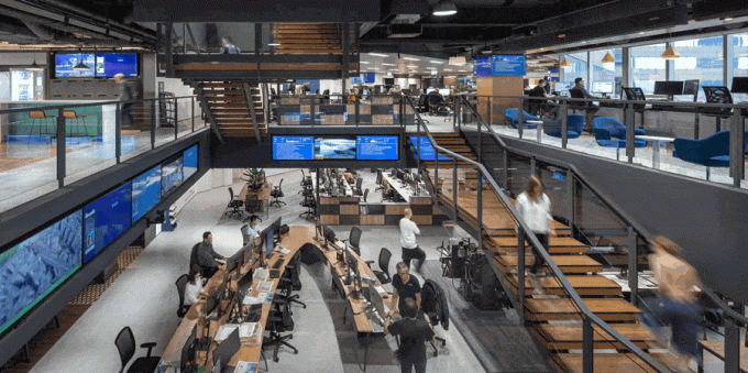 03_scmp_1-3223_newshub_staircase_lr-161556_890.gif Trụ sở tòa soạn của SCMP ở Hong Kong. Ảnh: Getty