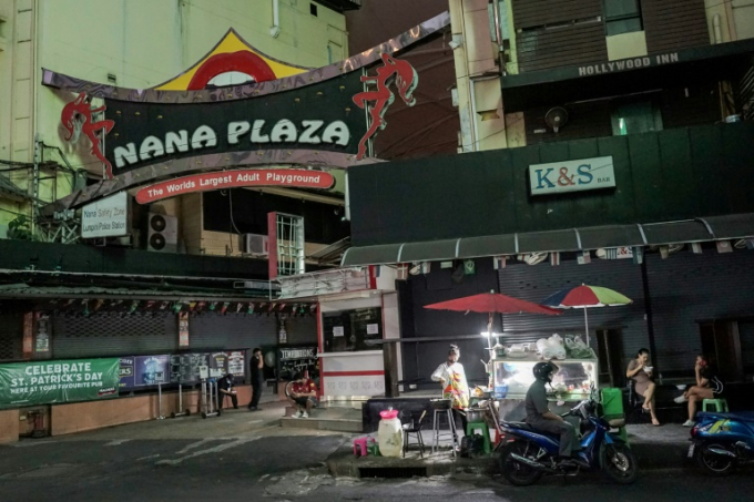 c1_3590200-091504_911.jpeg Phụ nữ bán dâm là đối tượng dễ bị tổn thương nhất bởi dịch bệnh coronavirus. Ảnh: Sputniknews