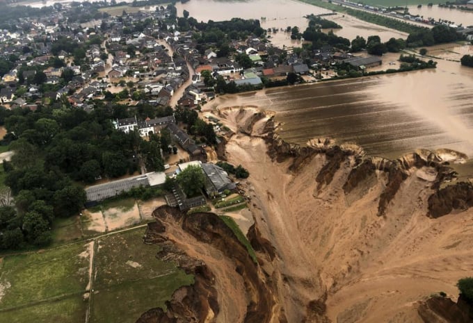 This image provided on Friday, July 16, 2021 by the Cologne district government shows the Blessem district of Erftstadt in Germany. Rescuers were rushing Friday to help people trapped in their homes in the town of Erftstadt, southwest of Cologne. Photo: AP