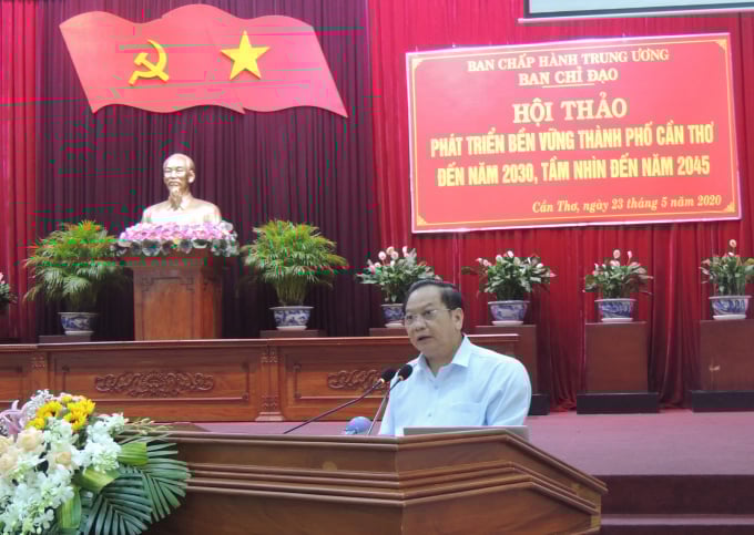 bi-thu-thanh-uy-tp-can-tho-tran-quoc-trung-tai-hoi-thao--anh-ctv-160721_394.jpeg Bí thư thành ủy TP Cần Thơ Trần Quốc Trung tại hội thảo. Ảnh: CTV.