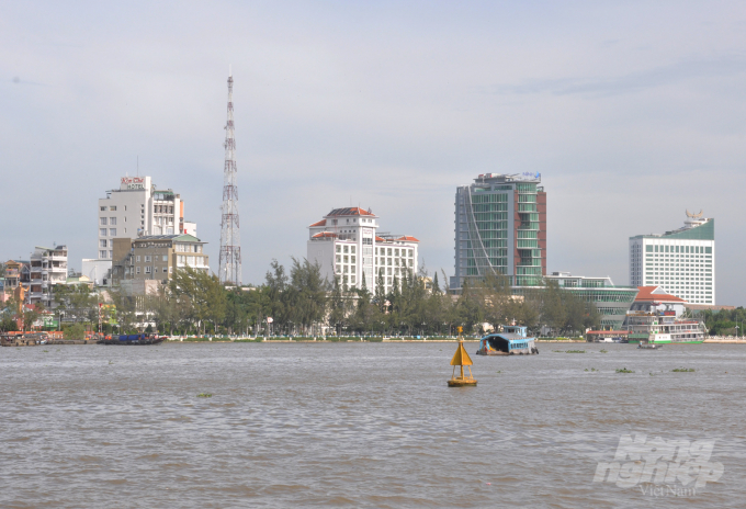 thanh-pho-can-tho--anh-hp-160644_8.jpeg Bên bến Ninh Kiều TP Cần Thơ. Ảnh: Hưng Phú.