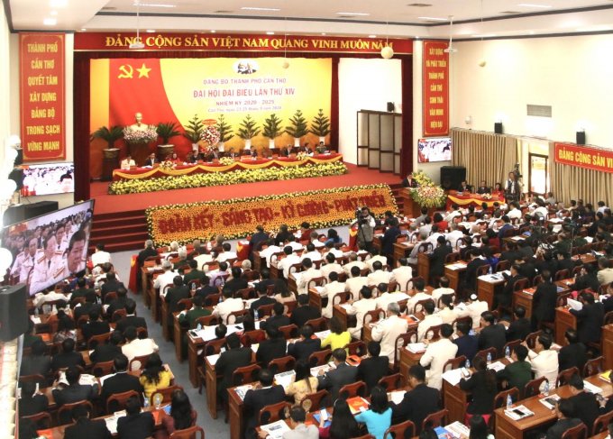 can-tho-xay-dung-phat-trien-thanh-trung-tam-dong-luc-vung-dbscl-125509_20200924_331.jpg Quang cảnh Đại hội Đảng bộ TP Cần Thơ. Ảnh: LN.