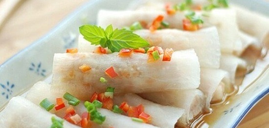 Hướng dẫn chi tiết cách làm món Củ cải cuốn tôm thịt