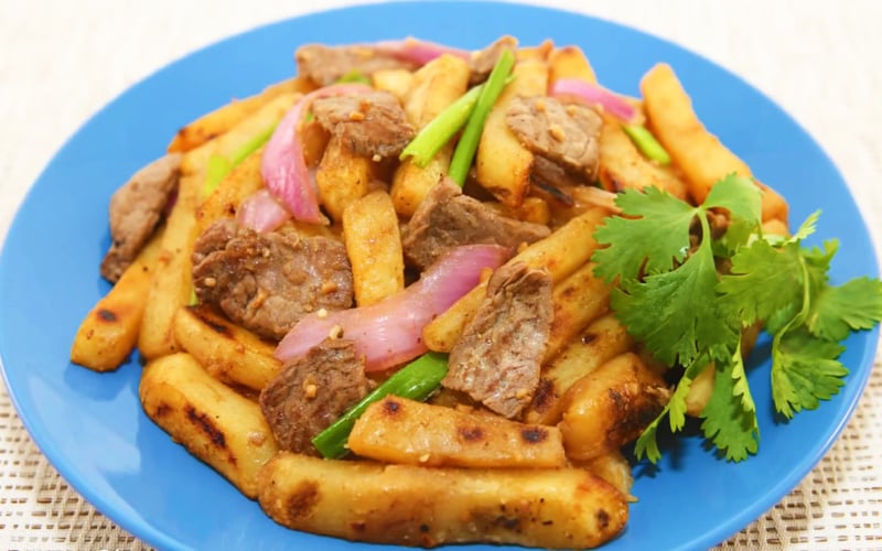 Món ngon mỗi ngày - Hướng dẫn chi tiết cách làm món Thịt bò xào khoai tây
