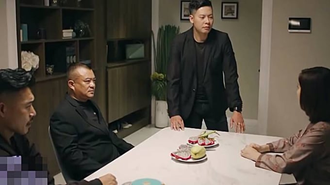 hay-noi-loi-yeu-tap-26_nongnghiep_1-180518_876.jpg Bà Hoài bị chủ nợ kéo đến đòi trả tiền thay ông Tín. Ảnh chụp màn hình.