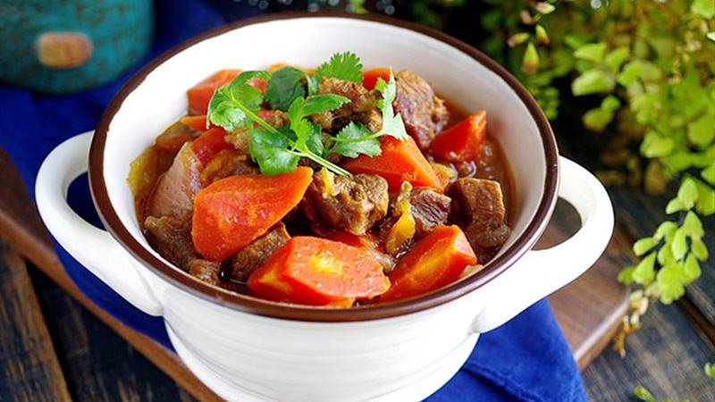 Món ngon mỗi ngày - Hướng dẫn chi tiết cách làm món Đuôi bò hầm cà chua