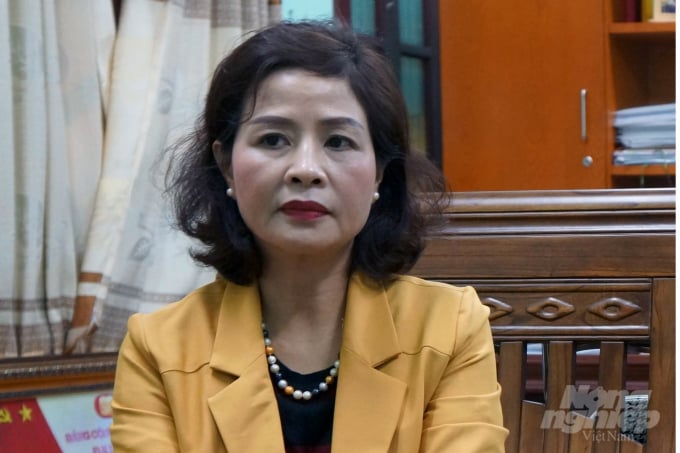 45093182_302115740392150_622093920829964288_n-211213_518.jpg Bà Phạm Thị Hằng khi còn là Giám đốc Sở GD&ĐT Thanh Hóa. Ảnh: VD.