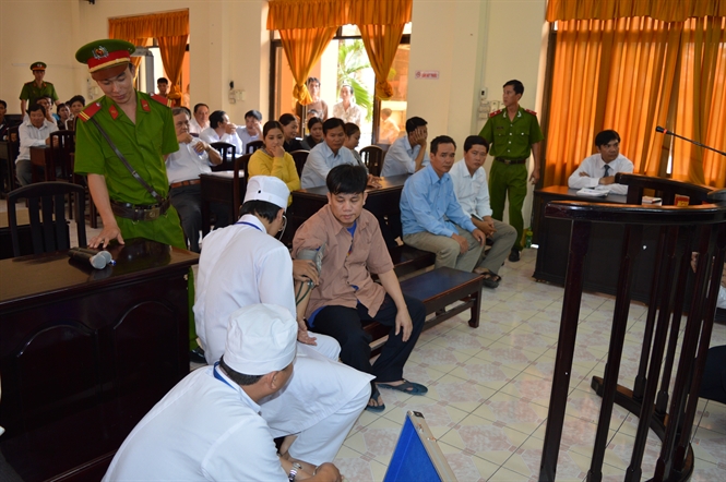 18-43-41_2-bc-si-kiem-tr-suc-khoe-cho-bi-co-le-vn-tuyen