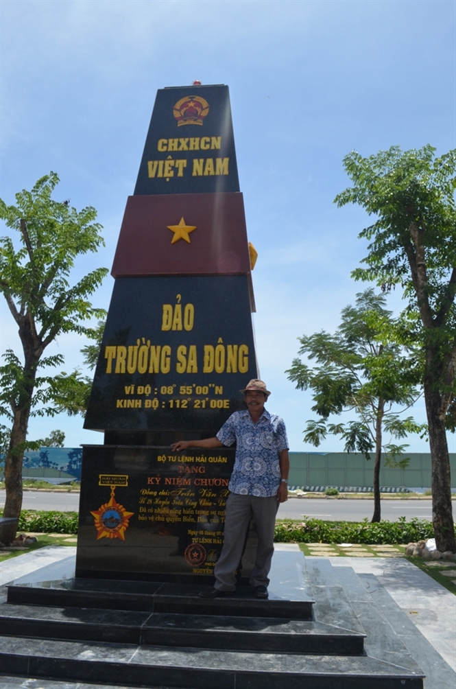 16-58-58_nh-2-ong-xut-ben-cot-moc-chu-quyen