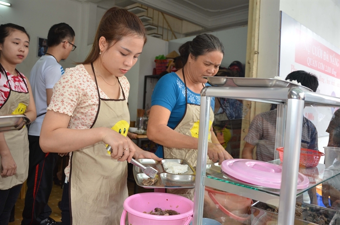 14-42-21_nh-cc-tinh-nguyen-vien-bo-thuc-n-vo-khy