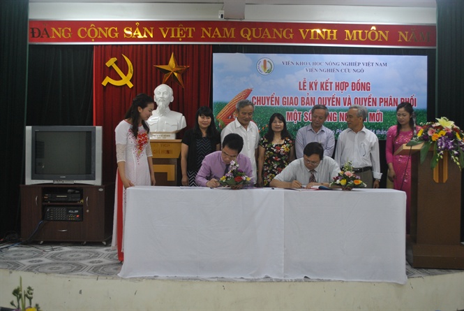 17-36-23_chuyen-nhuong-bn-quyen-2015