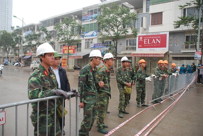 21-15-26_phong-to-o-vong-giu