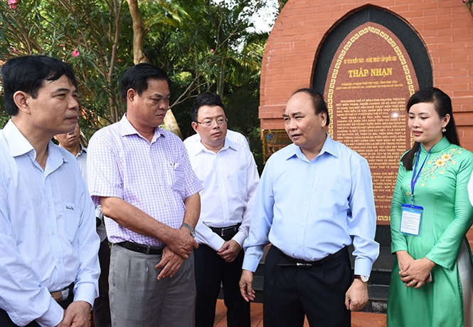 18-32-45_6-thu-tuong-thm-qun-khu-di-tich-thp-nhn