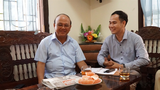 12-04-32_ong_nguyen_the_trung