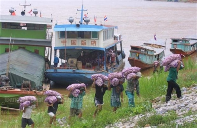 15-05-38_thilnd-mekong-chinese-crgo-ships-2017