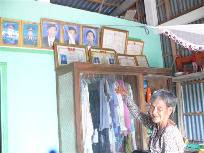 14-58-46_1_cu_phm_ngoc_nh_du_buon_chi_ve_nhung_di_nh_cu_du_con