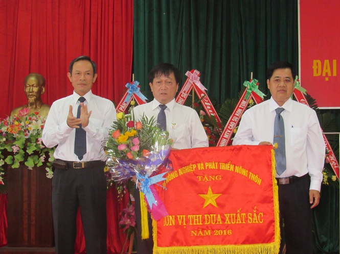 13-58-23_ong-trn-ngoc-thun-tong-gim-doc-tp-don-cong-nghiep-co-su-viet-nm-tng-co-thi-du-don-vi-xut-sc-cu-bo-nn-ptnt-cho-cty-co-su-mng-yng