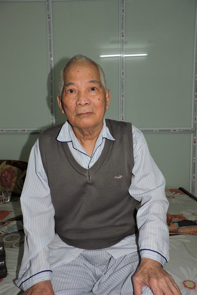 10-49-15_ong-nguyen-long-2