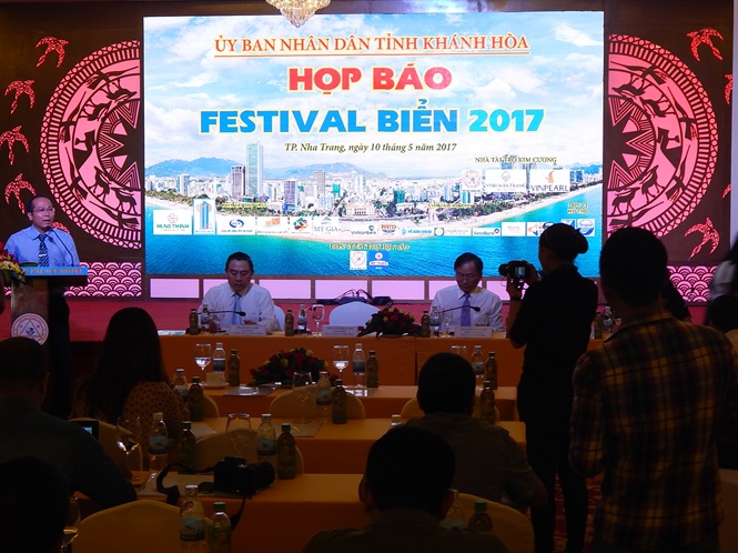15-49-30_qung-cnh-buoi-hop-bo