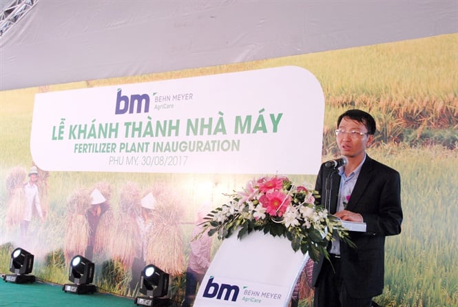 16-36-51_nh_1_-_ong_nguyen_xun_phu_pht_bieu
